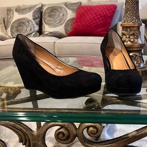 a.n.a black suede wedges